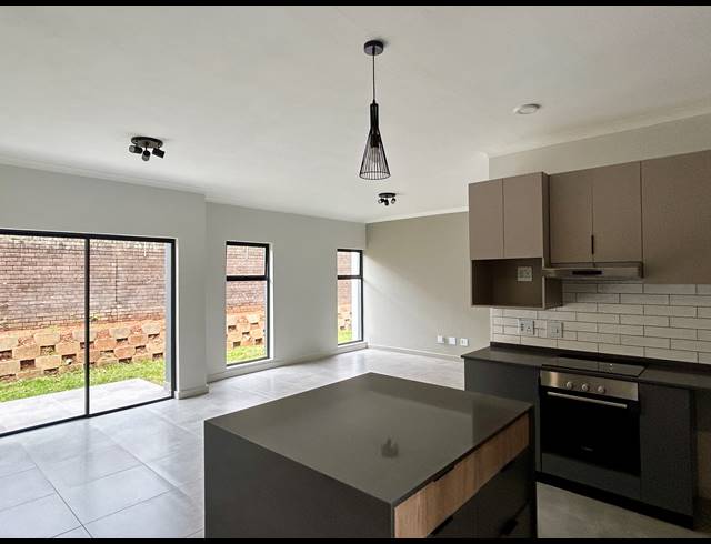 2 BEDROOM APARTMENT FOR SALE IN WESTBROOK